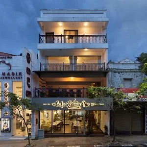 Cafe Aroma Hotel Kandy