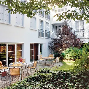 Apartahotel Adagio Montmartre, París