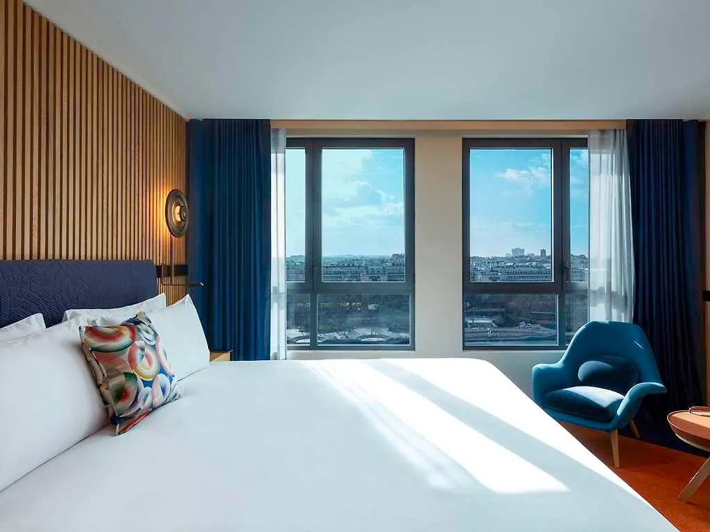 So/ Paris Hotel 0*,  Francia