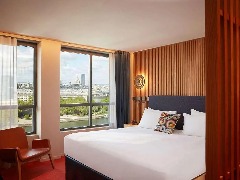 So/ Paris Hotel