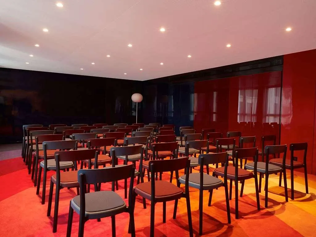 So/ Paris Hotel